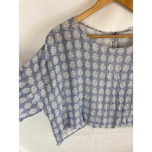 Lush Patterned Crop Top Size Small - Picture 2 of 6